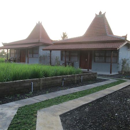Kampoeng Joglo Ijen Villa Banyuwangi  Exterior photo